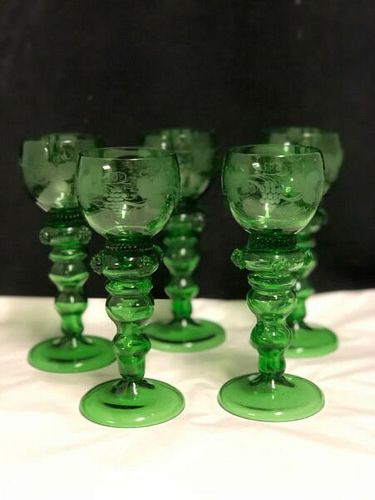 SET OF 5 VINTAGE  GREEN  WINE GLASSES ETCHED WITH GRAPES AND LEAVES