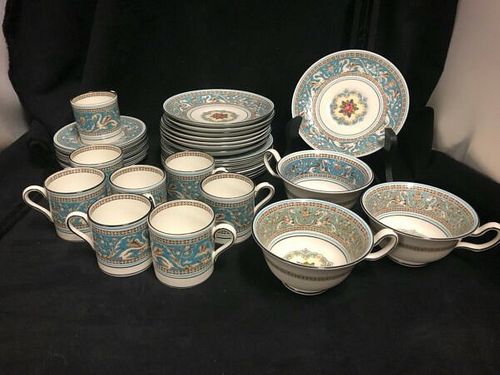 Set of Wedgwood Florentine 8 demi tasse and 8 cups and saucers-8 dessert plates