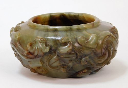 FINE Chinese Qing Dynasty Jade Dragon Water Coupe
