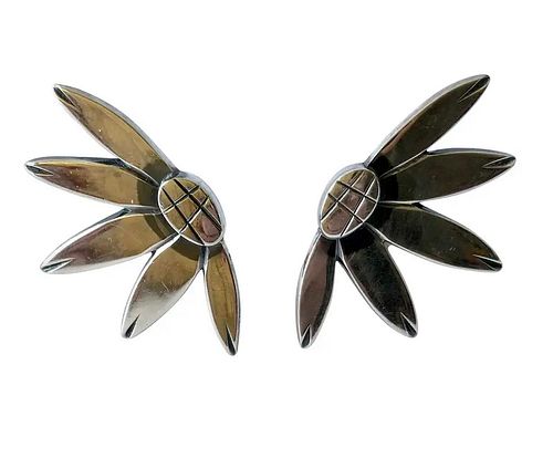 Miye Matsukata for Janiye Modernist Sterling Silver Floral Leaf Earrings