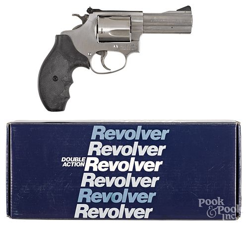 Boxed Smith & Wesson model 60-4 revolver