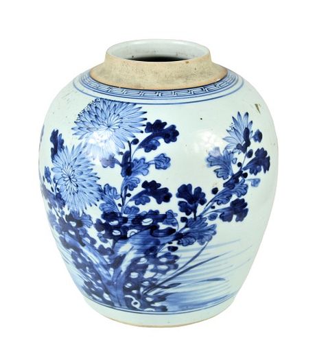 Chinese Porcelain Blue and White Pot