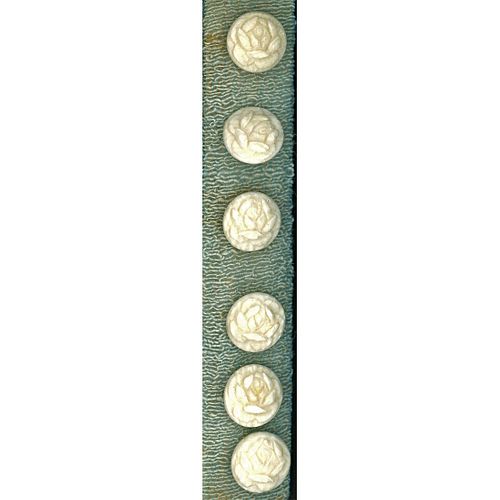 AN UNUSUAL BOXED SET OF 6 DIMINUTIVE BUTTONS