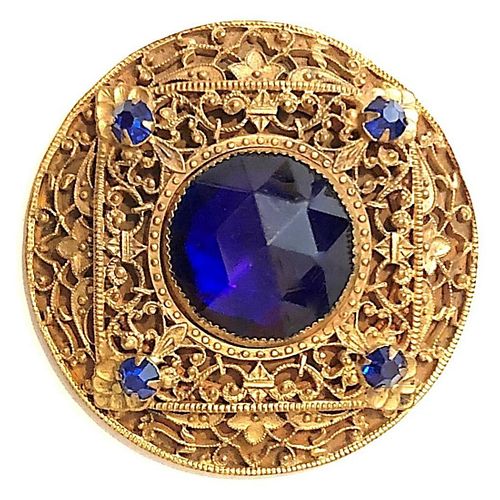 A BEAUTIFUL LARGE GAY 90 BUTTON WITH COBALT BLUE JEWELS