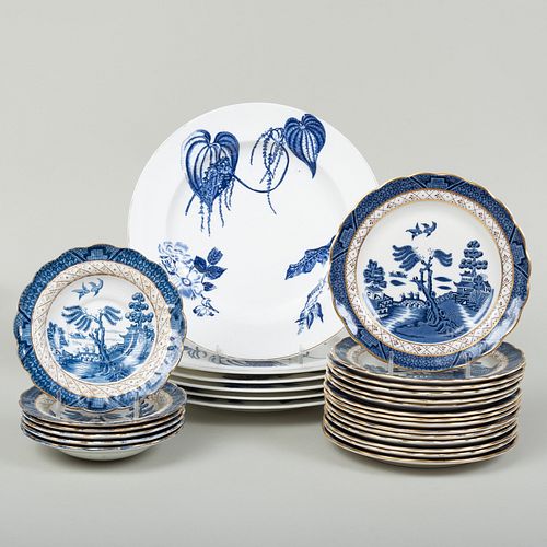 Set of Six Wedgwood Blue and White Transfer Printed Dinner Plates and a Group of Porcelain in the 'Real Old Willow' Pattern