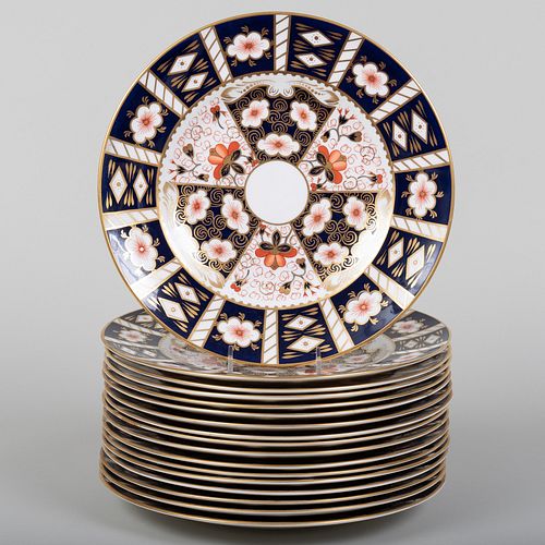 Royal Crown Derby Porcelain Part Dinner Service in the 'Traditional Imari' Pattern