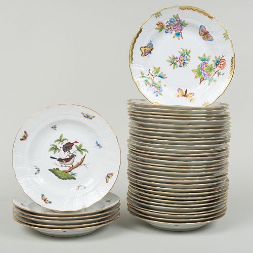 Set of Thirty-Two Herend Porcelain Dinner Plates in the 'Queen Victoria' Pattern and a Set of Six Dinner Plates in the 'Rothschild Bird' Pattern