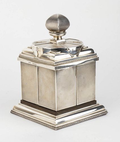 An English large sterling silver cigar box - London 1920s, Asprey & Co. Ltd