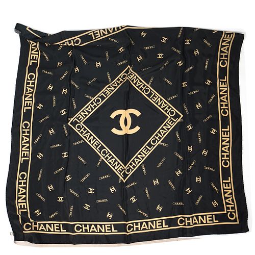 værktøj Korridor deltage Chanel Black Scarf sold at auction on 18th August | Bidsquare