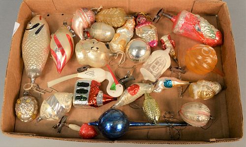 Tray lot to include vintage blown glass to include Christmas ornaments, fish, Chinese head, mushroom, birds, Santa, pumpkin, etc. Estate of Tom & Alic