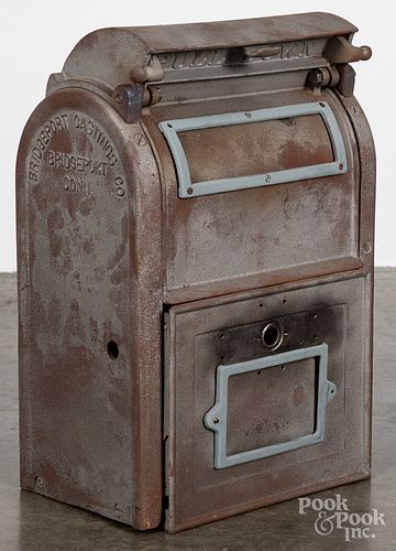 Bridgeport Casting Co. cast iron mailbox