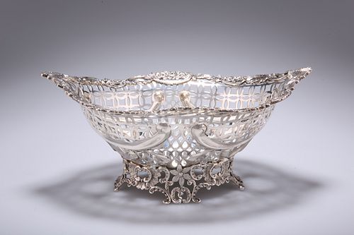 A VICTORIAN SILVER PIERCED DISH,?William Comyns & Sons, London 1888, shaped