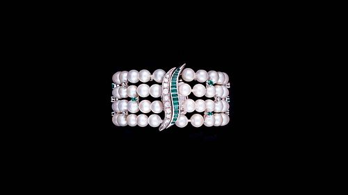 BRACELET WITH PEARLS AND EMERALDS 1930s