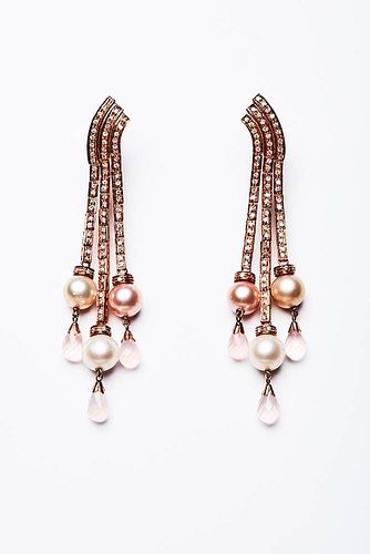EARRINGS WITH COLORED PEARLS