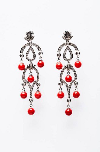 EARRINGS WITH BRILLIANT AND CORALS
