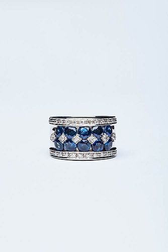 BAND RING WITH SAPPHIRES