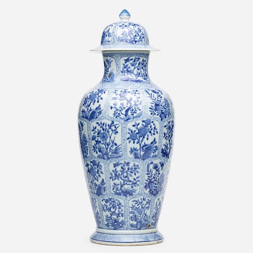 Chinese Export, Blue and White vase and cover