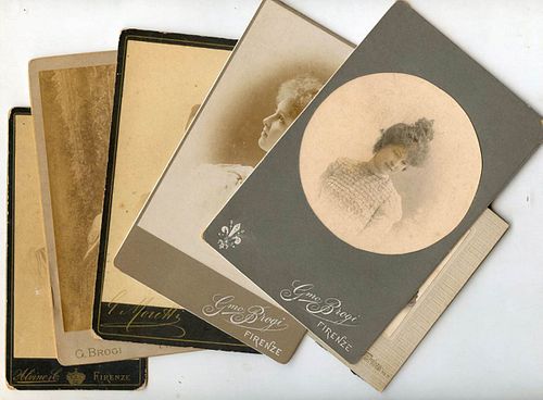 <br><br>Lot of 6 prints on cardboard, Florence 1880-1910<br><br>Lot of 6 prints on cardboard, Florence 1880-1910. Varius tecniques, conditions, sizes<