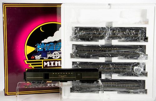 O Gauge MTH 20-4036 Southern 6 Car Madison Passenger set in original styrofoam, box and shipping box and 20-4136 Two Car add on set