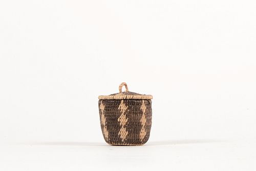 Akimel O’Odham [Pima], Miniature Lidded Basket