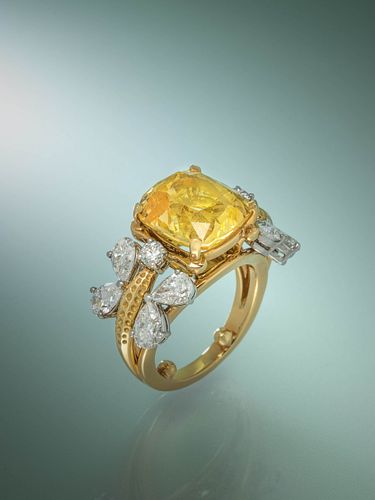 TIFFANY & CO., SCHLUMBERGER, YELLOW SAPPHIRE AND DIAMOND RING