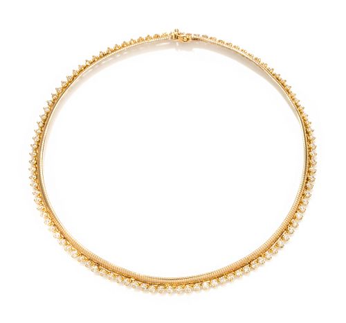 YELLOW GOLD AND DIAMOND NECKLACE