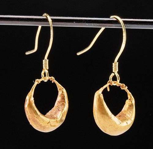 Roman Gold Crescent Earrings - Wearable!