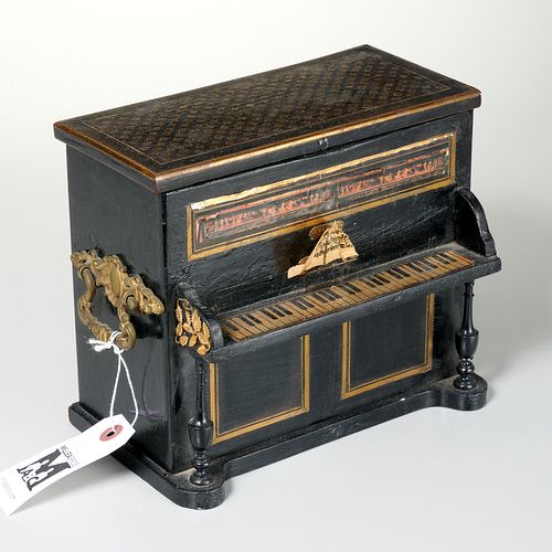 Brevete miniature piano model