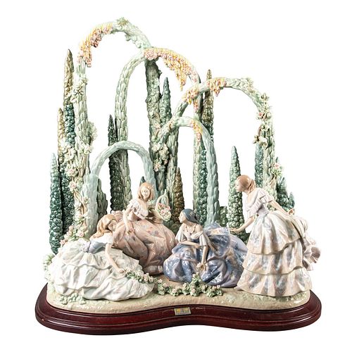 Large Lladro Figure Group, Garden Party 01001578