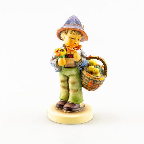 Goebel Hummel Figurine, Easter Greetings 378