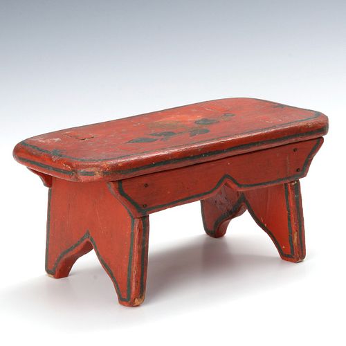 A NICE FOLKY 19TH CENTURY PAINT DECORATED CRICKET STOOL