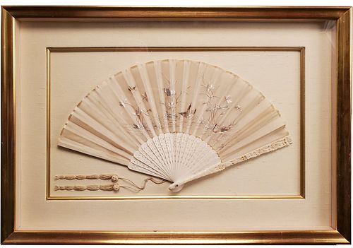 A finely embroidered Chinese silk fan depicting