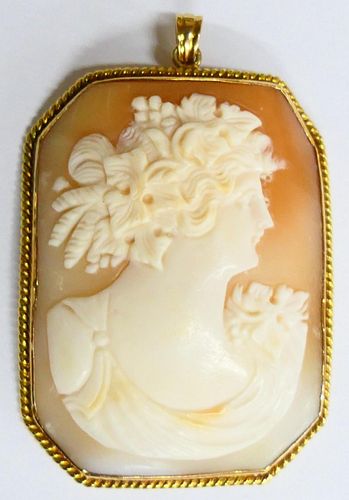 LARGE 14KT Y GOLD AND SHELL ANTIQUE CAMEO PENDANT