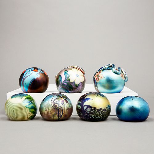 Grp: 7 Orient & Flume Favrile Glass Paperweights