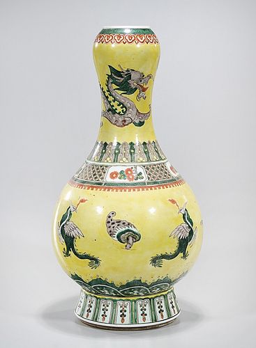 Chinese Enameled Porcelain Garlic Mouth Vase