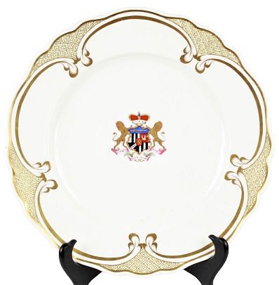 Chamberlain's Worcester Armorial Dinner Plate