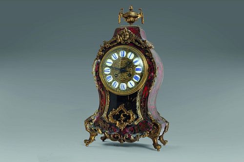 Napoleon III clock with tortoiseshell and gilt bronze inlays