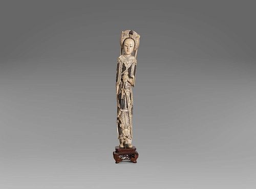 Ivory sculpture depicting a warrior, China late 19th - early 20th century
