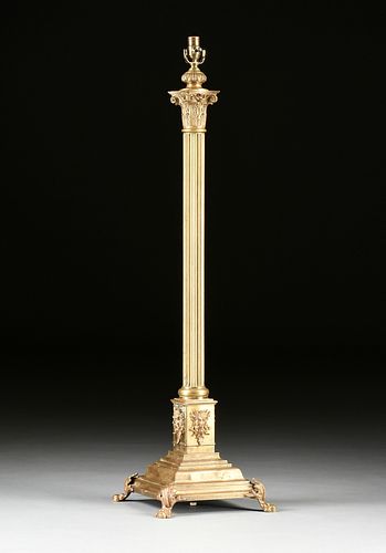 AN EDWARDIAN NEOCLASSICAL REVIVAL BRASS COLUMNAR FLOOR LAMP, EARLY 20TH CENTURY,
