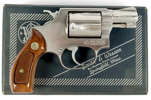 *Smith & Wesson Model 60 DA Revolver 