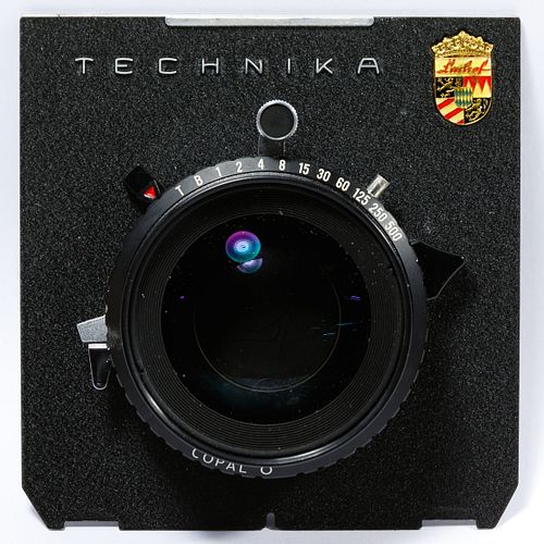 Nikon / Nikkor-W Lens on a Linhof Technika Backing Plate