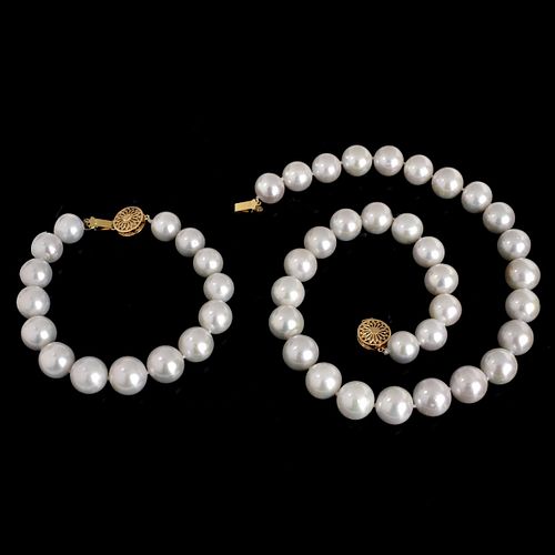 South Sea Pearl Necklace and Bracelet