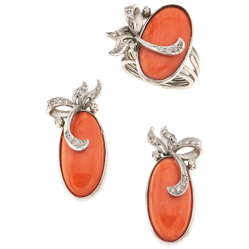  RING AND EARRINGS SET WITH CORALS AND DIAMONDS. PALLADIUM SILVER