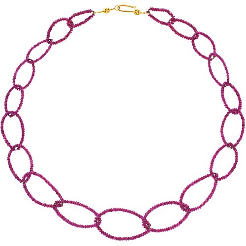 RUBIES NECKLACE WITH 22K YELLOW GOLD CLASP