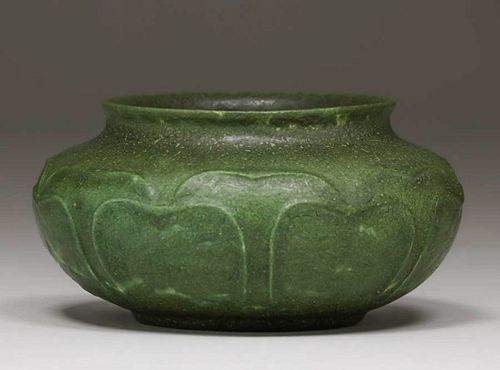 Grueby Pottery Matte Green Raised Leaves Squat Vase