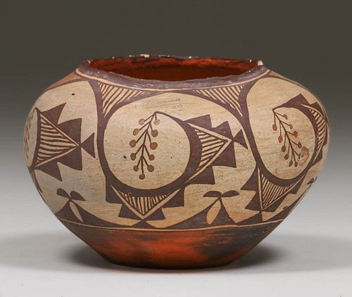 VERY OLD ACOMA POT, BLACK-ON-GRAY: POSSIBLY CEREMONIAL