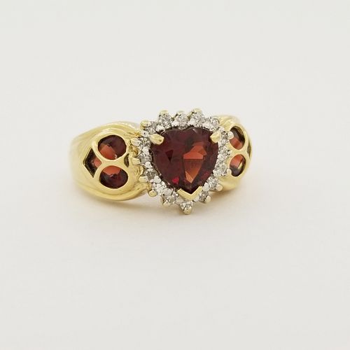 10K Gold Red Garnet Heart Shaped Ring