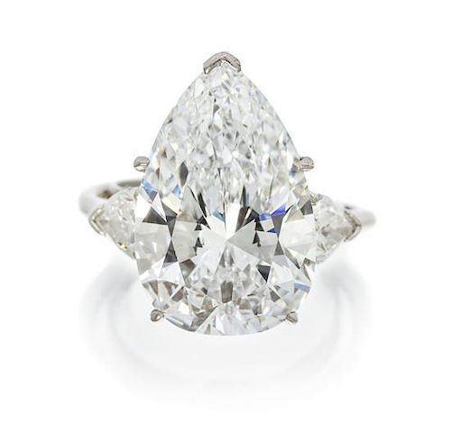 A Platinum and Diamond Ring, Harry Winston, 4.30 dwts.