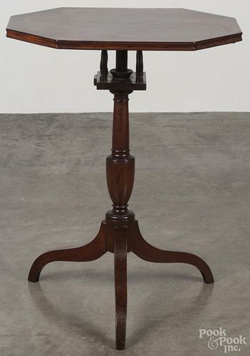 Federal mahogany candlestand, ca. 1810, 29 3/4'' h., 22 1/4'' w., 17'' d.