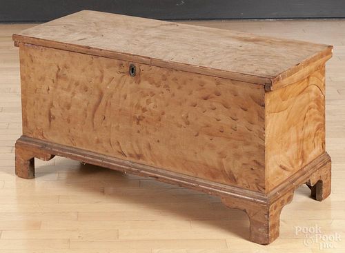 Diminutive painted pine blanket chest, 19th c., retaining its original salmon grained surface